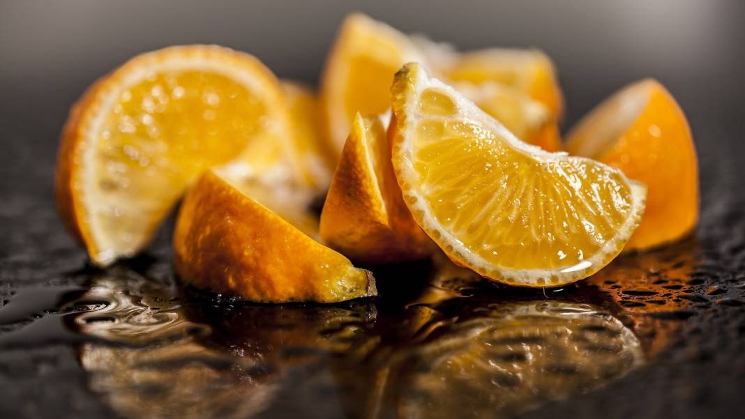 Aynı familyaya sahip portakal ve limon neden farklı kokar? 3